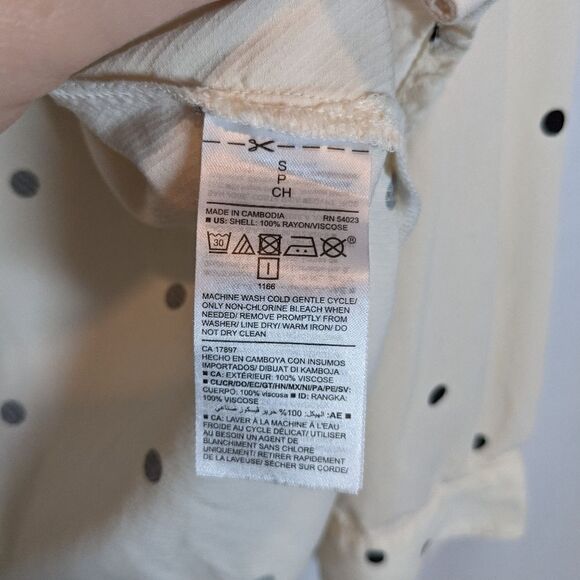 Old Navy Long Sleeve Polka Dot Button Down Top - Picture 8 of 8